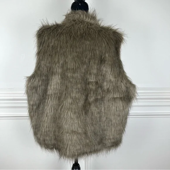 Rouge Collection Faux Fur Vest‎ Brown Size 2X - Picture 5 of 7